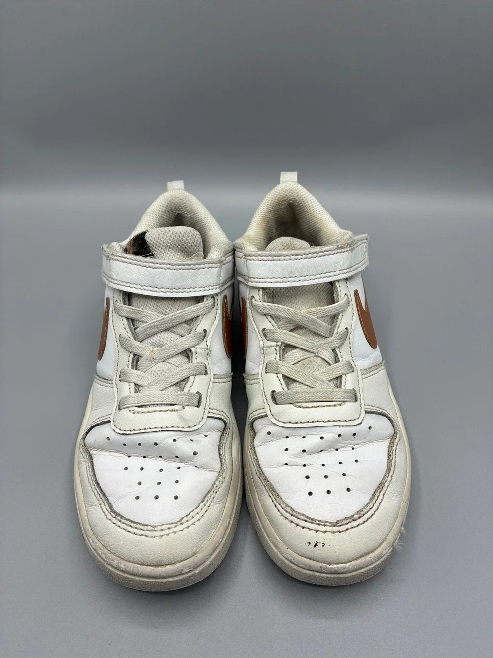 Nike court low